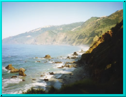Wenn der morgentliche Nebel sich hebt, sind die Ausblicke wie hier am "Big Sur" einfach traumhaft.
